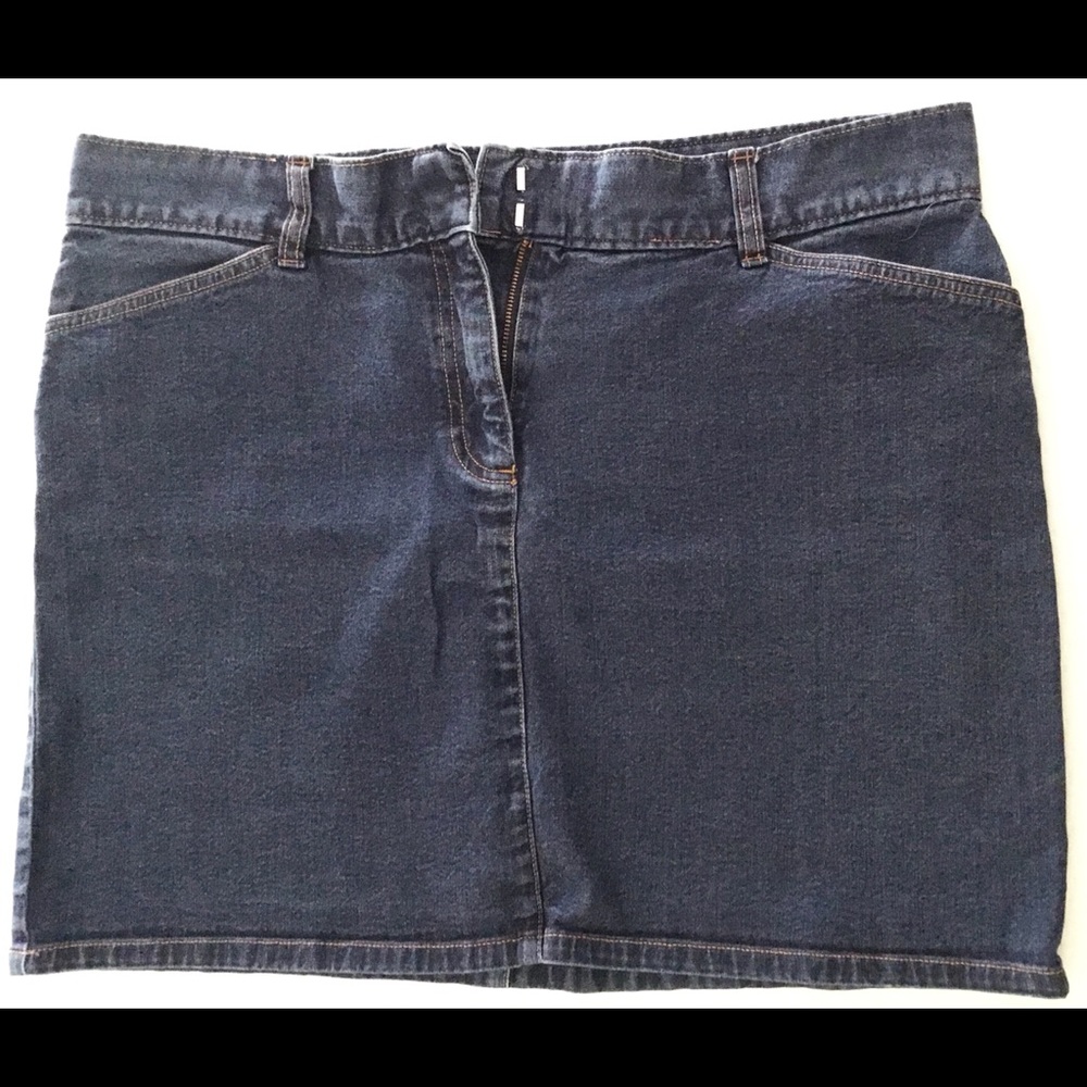 Gap - Picture 3 of 4
